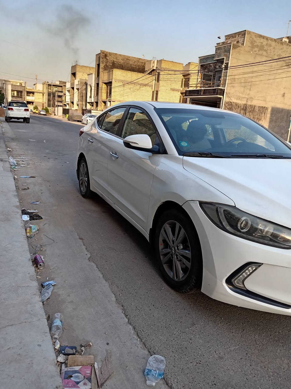 السلام عليكم  للبيع النترا خليجي 2017 رقم بغداد بأسمي مواصفات GLS ماشيه 162 الف فتحه مري شفط حساسات خلفيه كامره خلفية شاشه ثلاث وضعيات قياده كير اوتوماتيك وعادي مكينه 2000 دوش كير at تحكم ستيرن  قطعتين تبريد داخل لونين السونار موجود بالمنشور السعر 128 وبيها مجال بسيط عنوان بغداد حي الجهاد ***********
