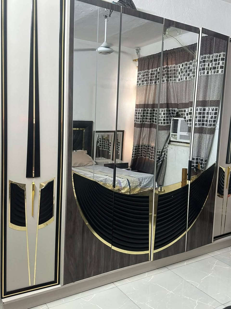 حي اور بغداد • غرفه اخشاب • ميز تواليت