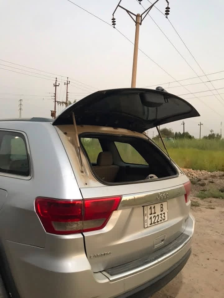 السلام عليكم
للبيع او مراوس jeep GRAND CHEROKEE2011
 فئة LAREDO

المواصفات 

١.اربع بصمات تشغيل وابواب وصندوق 
٢.كشنات جلد 
٣.كشنات حضن 
٤.كشنات كهرباء 
٥.داخل عسلي 
٦.هيترات بالمري 
٧. مانع انزلاق 
٨.لدات 

وبعد هواي مواصفات 

 
الحادث” السياره كلين بس بيه كلير خمس قطع اثر جراد 

السياره صفر مسج بدون اي اعطال 

السياره محرك V6 المرغوب 

السياره رقم بغداد دولي بأسمي تحويل مباشر 
رقم السياره شبه مميز 

السعر ١٣٣ وبيه مجال  للبيع نقد  او مراوس 

ويه جينسز G80 موديل 2015وفوك 

 او تيوتا كورلا هايبرد صيني فقط 

العنوان بابل مسيب 

للاستفسار 

***********
