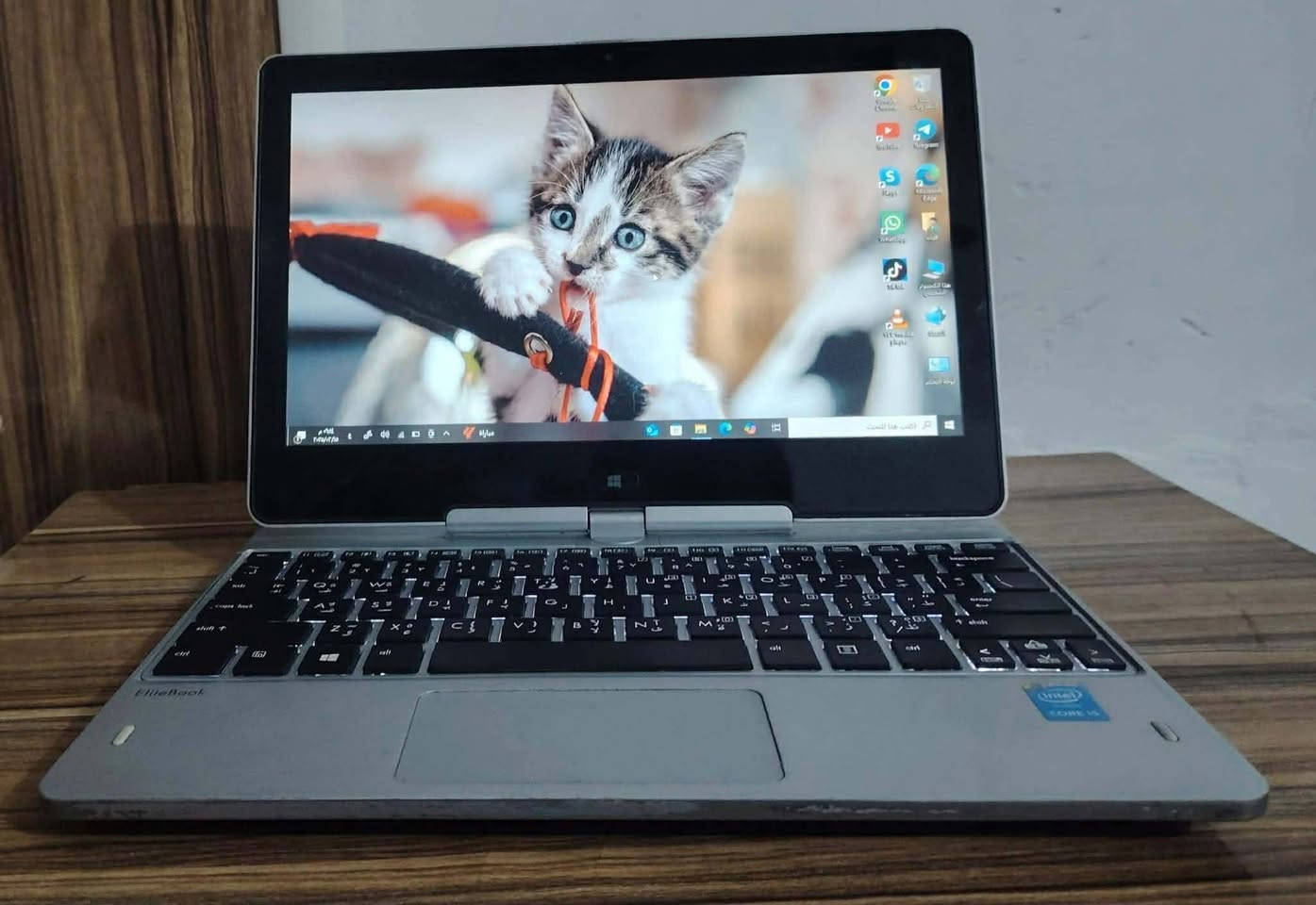 السلام عليكم ورحمة الله وبركاته #للبيع_لابتوب_HP
مكلف بالنشر 
HP
كوراي فايف جيل 5 
رام 8 
هارد 256 SSD.M2
حجم الشاشه 12.5 
لمس قلاب 360 دقة اجدي 
كرت الشاشة 4
كيبورد ضوئي 
يحتاج بطاريه 
الملحقات شاحنه أصلية جنطة 
السعر 135 الف التواصل خاص او على الرقم 
***********

نص مكتوب في الصور:
- حول تتم مراقبة الكمبيوتر وحمايته. راجع التفاصيل في أمن Windows مواصفات الجهاز اسم الجهاز DESKTOP-R4O3361 المعالج Intel(R) Core(TM) i5-5200U CPU @ 2.20GHz 2.20 GHz ذاكرة RAM المثبتة 8,00 غيغابايت (٧,٨٨ غيغابايت مستخدم) معرف الجهاز 01A2F4C7-9A29-45F0-A087-4FC5B9C2B5E3 معرف المنتج 00331-10000-00000-AA270 نوع النظام نظام تشغيل بإصدار ٦٤ بت ومعالج يستند إلى x64 القلم واللمس دعم القلم واللمس مع 10 نقاط لمس نسخ إعادة تسمية هذا الكمبيوتر مواصفات Windows الإصدار Windows 10 Pro الإصدار 22H2 تم التثبيت في ٢٠٢٥/٠٣/٠٣ بنية نظام التشغيل ١٩٠٤٥,٥٤٤٠ Windows Feature Experience Pack 1000.19060.1000.0 الإعدادات المرتبطة إعدادات BitLocker إدارة الأجهزة سطح مكتب بعيد حماية النظام إعدادات النظام المتقدمة إعادة تسمية جهاز الكمبيوتر الشخصي هذا (متقدم) تعليمات من الويب معرفة عدد مراكز المعالج التي يحتوي عليها المعالج الخاص بي التحقق من دعم لغات متعددة الحصول على مساعدة تقديم تعليقات