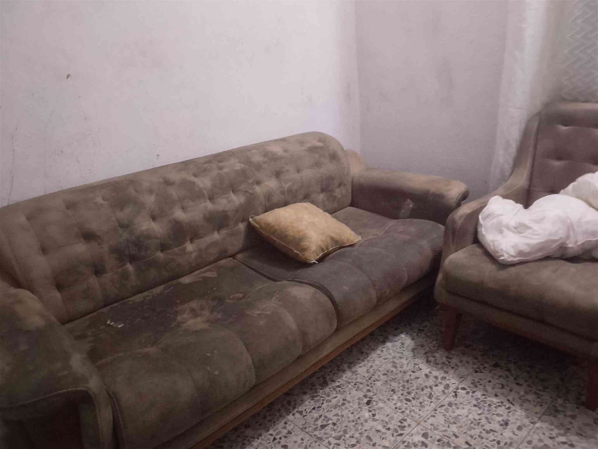 للبيع • إشارة