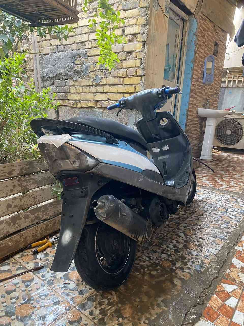 سلام عليكم ماكس منغولي نضيفه للبيع مكينه مفتوحه دراجه خرسه نهضه ومعدل حلووه 350قفل مكاني ديوونيه مركز ***********
