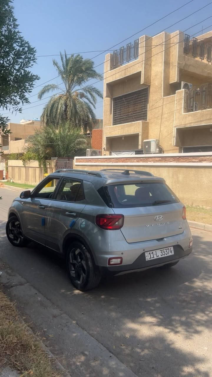 هونداي فينو 2022للبيع
السيارة فول مواصفات مكينه 1600 دبل نوزل دوش 
رقم بغداد جديد بسمي
 شاشة كبيرة تحكمات ستيرن كامرة دوارة مانع انزلاق تحديد مسارات  نظام ايكو 3 أنظمة قياده ويل كب   وبيها بعد مواصفات سياره ماال جناي 
ماشية 55 الف 
السيارة مكفولة بدون صبغ 
بيها فقط دعاميه بيها بارد فقط شبرين 
مكاني بغداد السيديه 
السعر 120 وبيها مجال للشراي
***********
