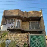٢٠٠م • شارع عام • بناء حديث
