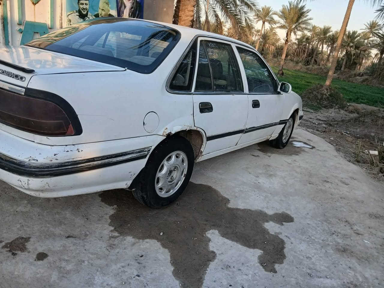 سيارة برنس موديل ١٩٩٣
اللون ابيض رقم بغداد . 
بأسمي مداور ثاني يوم .. 
السعر المطلوب ٢٥ ورقة وبيها مجال
السيارة مكينة وگير وحدادية كفالة + تخم تاير + باتري جديد  / ***********
