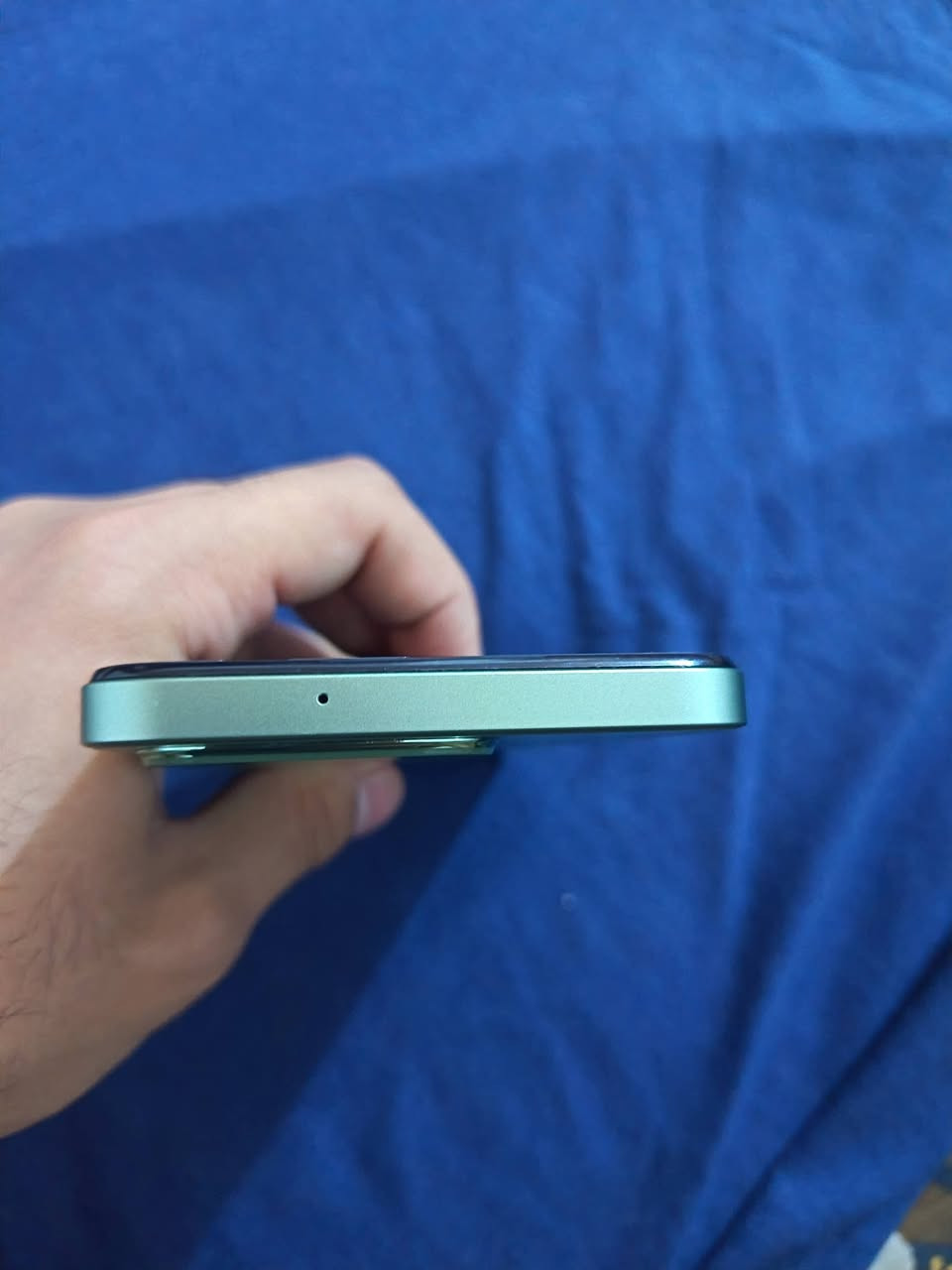 هونر X6b ذاكرة 256GB نظيف 100% مستعمل قليل بالبيت فقط ملحقاته كاملة من شاحن وسماعات سلكي ولاسلكية وحافظة ولاصق شاشة سعره 200 الف وبي مجال مكاني بغداد الشعلة
***********

نص مكتوب في الصور:
- ٣:١٠
- حول الهاتف
- 10
- MagicOS
- اسم الجهاز
- HONOR X6b
- المعالج المركزي
- MediaTek Helio
- G85
- ذاكرة الوصول العشوائي
- ٦,٠ غيغابايت
- ٦,٠ غيغابايت Honor RAM
- Turbo
- البطارية
- mAh 5200
- دقة الشاشة
- ١٦١٢ X ٧٢٠
- وحدة التخزين الداخلية
- المساحة الفارغة ٢٣١,٤٢
- غيغابايت
- الإجمالي ٢٥٦ غيغابايت
- الموديل
- JDY-LX2
- 10.0.0.175(C185E5R3P1)