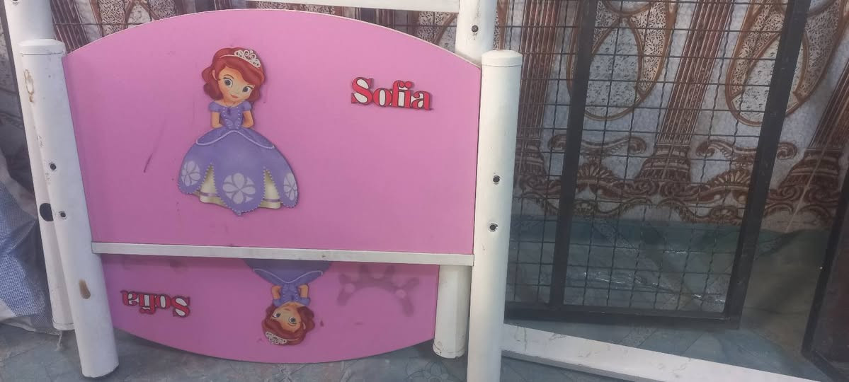 جربايه طفل  مستعمله نظيفه عنوان مدينه الصدر جوادر سعره 50 》***********
