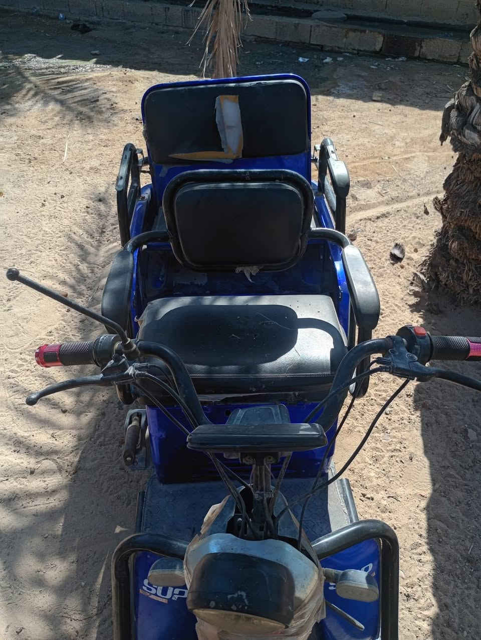 سلام عليكم للبيع شغاله مابيه اي شي بس بطاريات  ينخفضن
سعر 300 وبيه مجال قليل  
رقمي ***********
كربلاء  حي العباس
