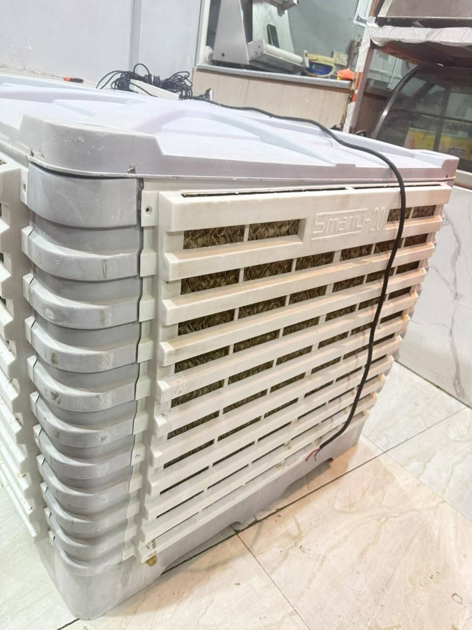 سلام عليكم
مبرده مركزيه للبيع 
Smart _ 20
 تبريد فول نضام سحب(ساحبه)
سرعه 60 
العنوان جلولاء السوق 
السعر 400
***********
