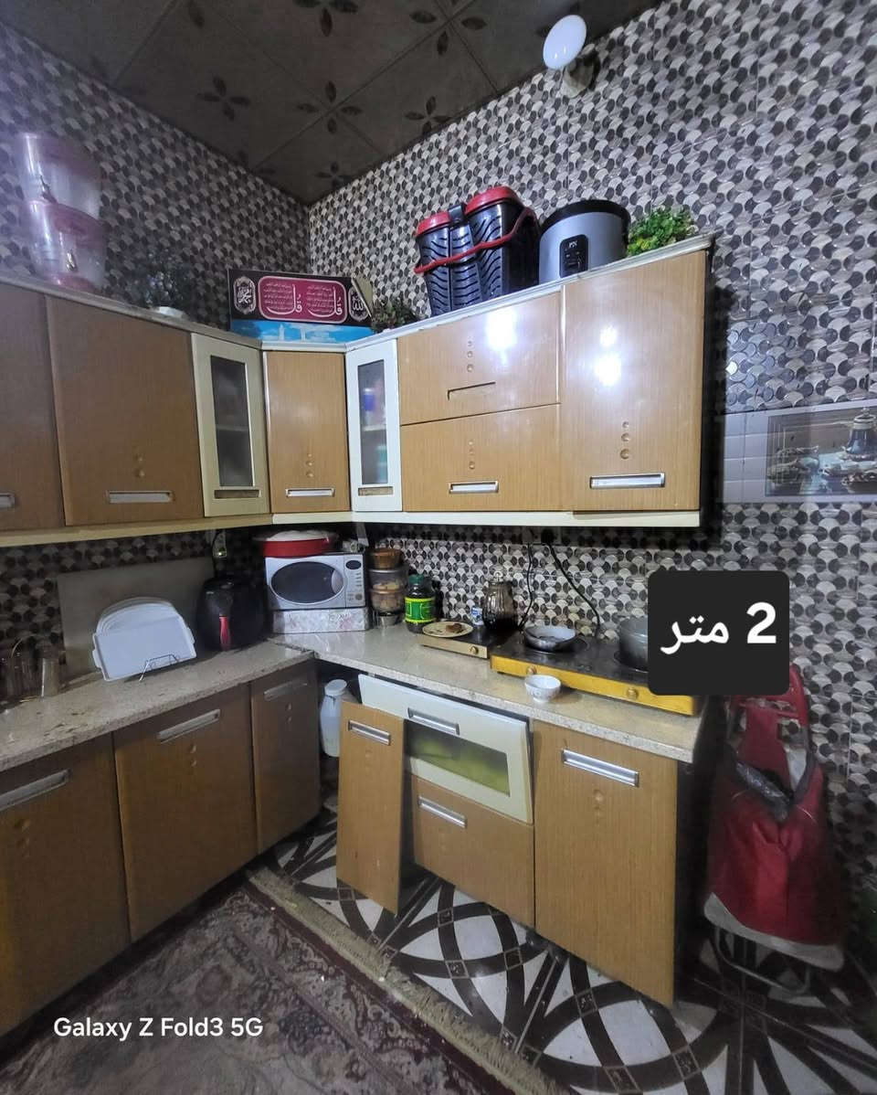 بيع سريع كاونتر مطبخ للبيع اخشاب درجه اولى تركي اصلي مرمر بحاجه لملاحظات بسيطه الابواب المخلوعه كلها موجوده السعر 400 الف للاستفسار الاتصال على الرقم 
*********** عمارة, ميسان

نص مكتوب في الصور:
- 3 متر
- Galaxy Z Fold3 5G
- Galaxy Z Fold3 5G 2 متر
- 2 متر Galaxy Z Fold3 5G