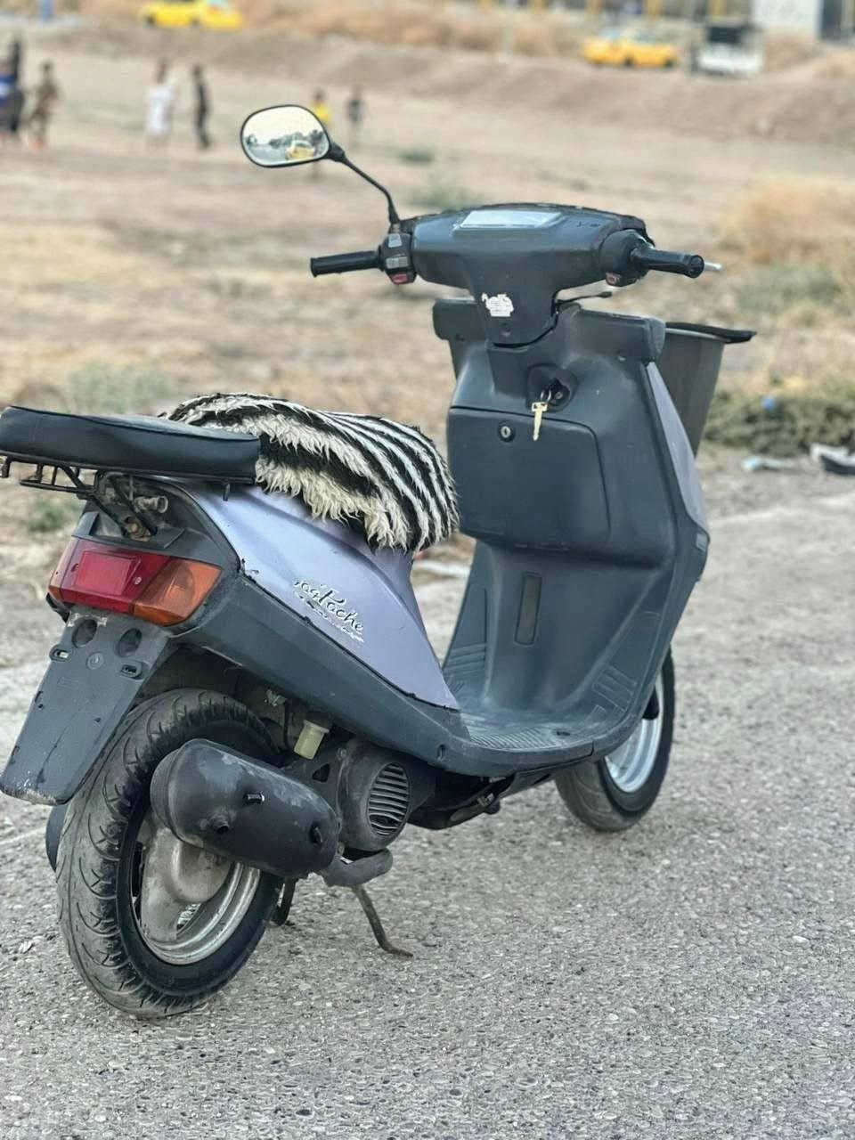 يرهم امراوس معمر قبل اسبوعين وايرمنبه كامله  سلف لايت علي ناصي هورن اشاير  شغال تواير جدد  السعر 200
***********

