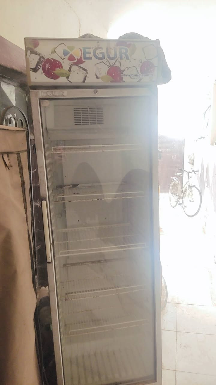 براد ايكور للبيع اخو الجديد بروده عاليه  سعر 250 بيه مجال للشراي مكاني بعقوبه
للاستفسار. ***********
