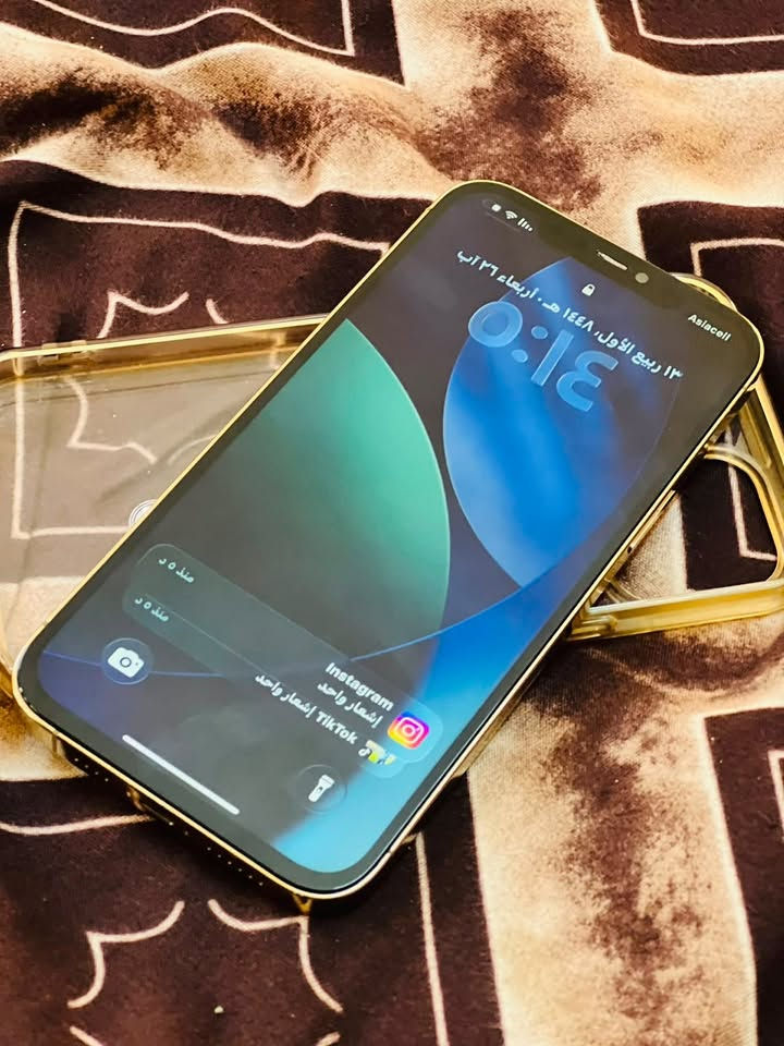 ايفون12بروماكس بطاريه80 ذاكره256فيس ايدي شغال  مبدل شاشه  والكامره الماميه بيها تراب  السعر300وبي مجال موجود وتساب ***********

