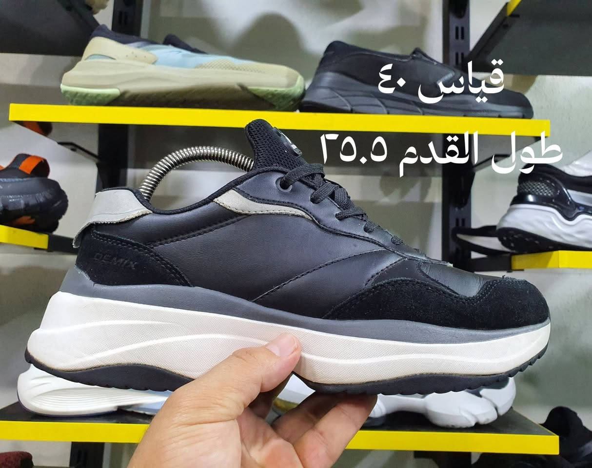 تخفيضات تخفيضات الف فقط اوربي أصلي
يوجد توصيل 
التواصل عالخاص أو على الرقم ***********

نص مكتوب في الصور:
- قياس ٤٣
- طول القدم ٢٧
- قياس ٤٣ طول القدم ٢٧.٥
- قياس ٤٣ طول القدم ٢٦.٥
- قياس ٤٠ طول القدم ٢٥.٥
- قياس ٤٥
- طول القدم ٢٩