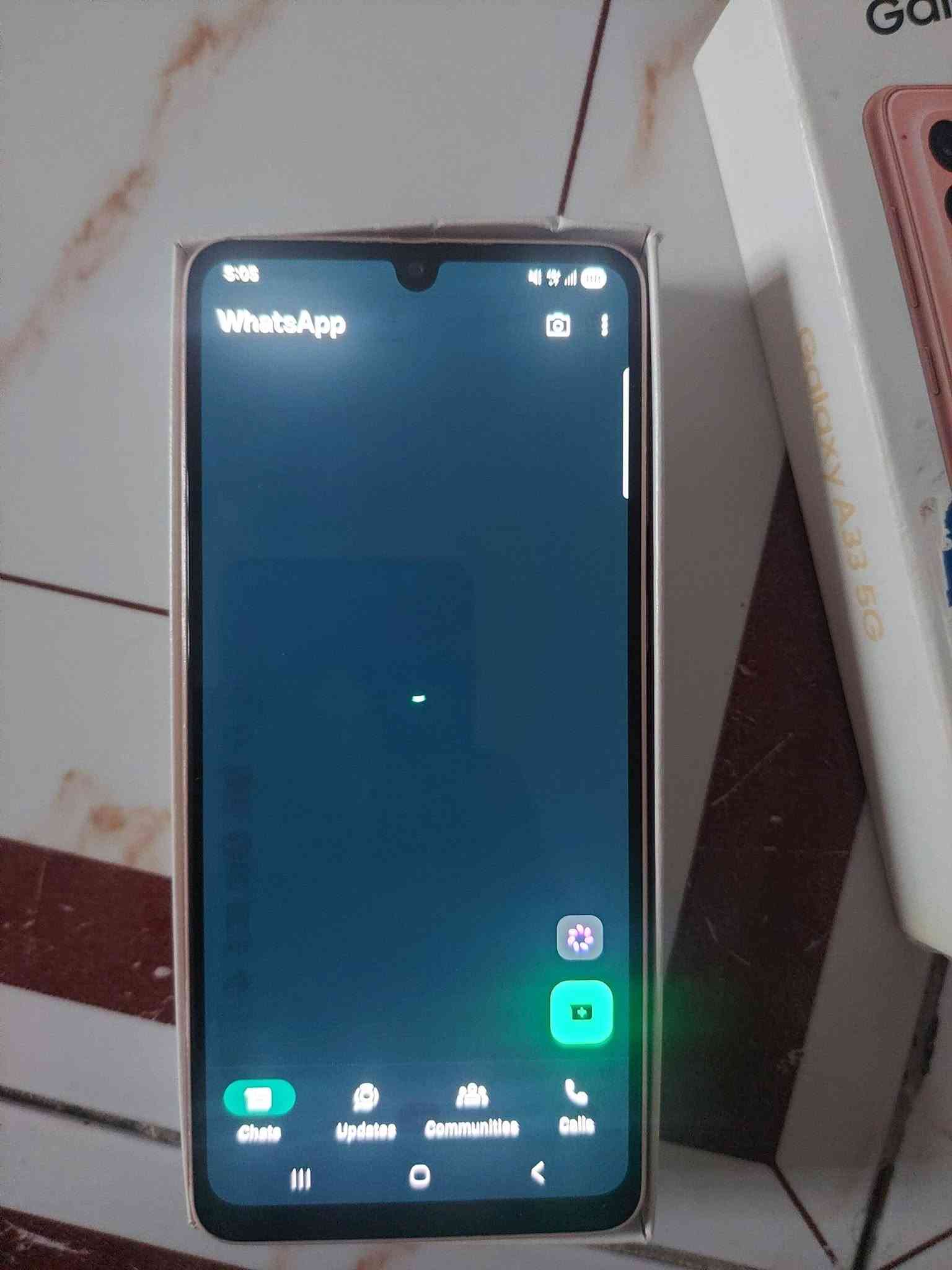 السلام عليكم A33 5G للبيع
المواصفات:
كاميرا 📷 48MP
ذاكرة 128GB + رام 8GB
بطارية 🔋 5000mAh
شاشة 6.4 بوصة Super AMOLED - 1080x2400 - 90Hz
المعالج Exynos 1280
يدعم الشحن السريع 25 واط او 20 واط 
الكارتونة موجودة

ملاحظة: اللون شوي متقشر من يم منفذ الشحن ويم السيم كارت - ذكرتها للأمانة - ما مأثر على الجهاز والجهاز شغال.

السعر 120 الف وبي مجال للشراي الجاد
مكاني: ميسان - العمارة وما عندي توصيل
للتواصل واتساب: ***********

نص مكتوب في الصور:
- CPU X القيادة معالج النظام البطارية شبكة اا المجموع الداخلي 106 ( 128GB ) GB داخلي مجاني 24.4 GB تقنية UI 4.1 عرض عرض 6.4 بوصة القرار 1080 2400 x بكسل كثافة 410.66 ppi معدل التحديث 90 Hz جميع معدلات الإطارات 90 Hz السطوع 79% جهاز