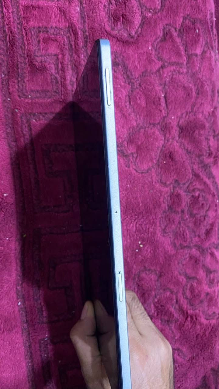 شاومي ريدمي باد SE نظيف اخو الجديد  مستعمل قليل مكفول مامفتوح الجهاز ولا مبدل بي شي سليم من كلشي السعر 350 الف مكاني البصره القبله ***********
