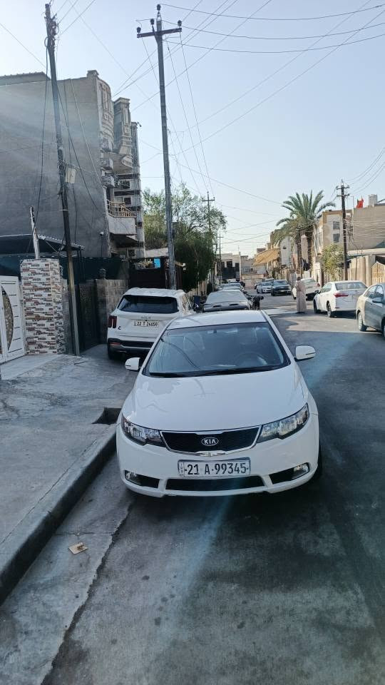 السلام عليكم للبيع كيا سيراتو٢٠١٢ خليجي السياىه مكفوله من الصبغ وتبديل ولحادث ولسونار بلمنشور سياره جاهوه كير مكينه تبريد كهرباء جله جاهزه ومكفوله سياره تبريد شاسه وبيانو شفتات ستيرن مري شفط تحكم ستيرن السعر٩٥ وبيه مجال للستفسار*********** بغداد الطالبيه بغداد, العراق
