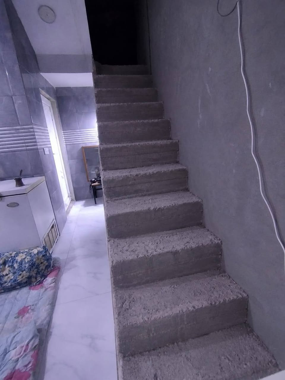 🏠 دار للبيع في شهداء السيدية الزراعي
📍 الموقع: منطقة شهداء السيدية الزراعي
📜 السند: سند 25
📐 المساحة: 50 متر
🏡 الطابق: طابق واحد

✨ الدار متوفرة فيها كافة الخدمات:
💧 ماء | 🚰 مجاري | ⚡ كهرباء | 🛣️ تبليط

🔑 مناسبة للسكن

💰 السعر: 45  وقابل للتفاوض
📞 للاستفسار: *********** 

📌 للجادين فقط، التواصل على الخاص أو الاتصال بالرقم أعلاه.
