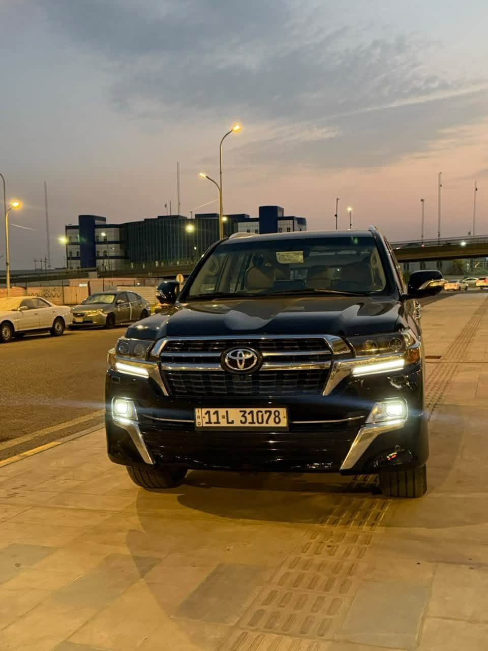 لاندكروز VXR • ٢٠٢١ • ماشي ٨٠ الف