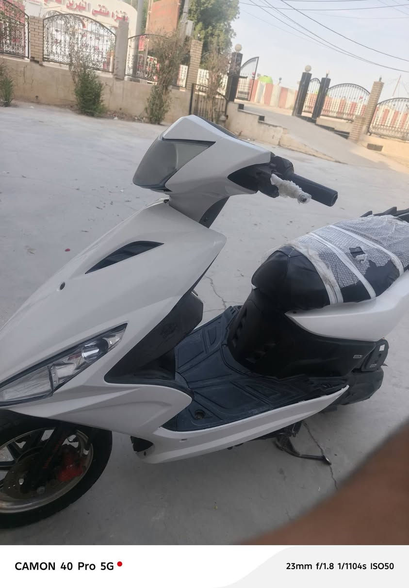 دراجه ماكس مضلع لبيع دراجه كفرات جداد مفتوحه  ولفات شغل ايدي كلشي شغال بيه من طوال لطول  نوزل دراجه نكره سلف تجي تفحص جيب فيتر وفحص دراجه وياها كلاجات رياضي اطيك ما مشدودات سعر 650بيه مجال مكاني القرنه شرش رقم *********** اسيا ***********اثير
