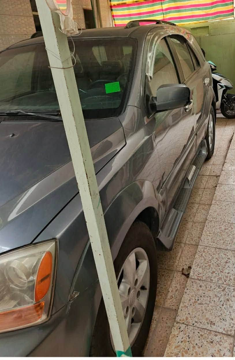 السلام عليكم للبيع او المراوس سورنتو 2009 خليجي فوللل موصفات عده البصمه فتحه سقف كشنات كهرباء سبعه راكب تصنيف EXمحرك 6 سلندر 3800  السيارة دفع رباعي المقاعد جلد ناقل الحركة اوتماتيك 8نمرالسيارة جاهزة كير مكينه صدر كله مكان السيارة ديالى بعقوبة حي المصطفى للاستفسار رقمي *********** بيع او مراوس مع اقل سعرالسيارة 90 ورقه وبيها مجال
