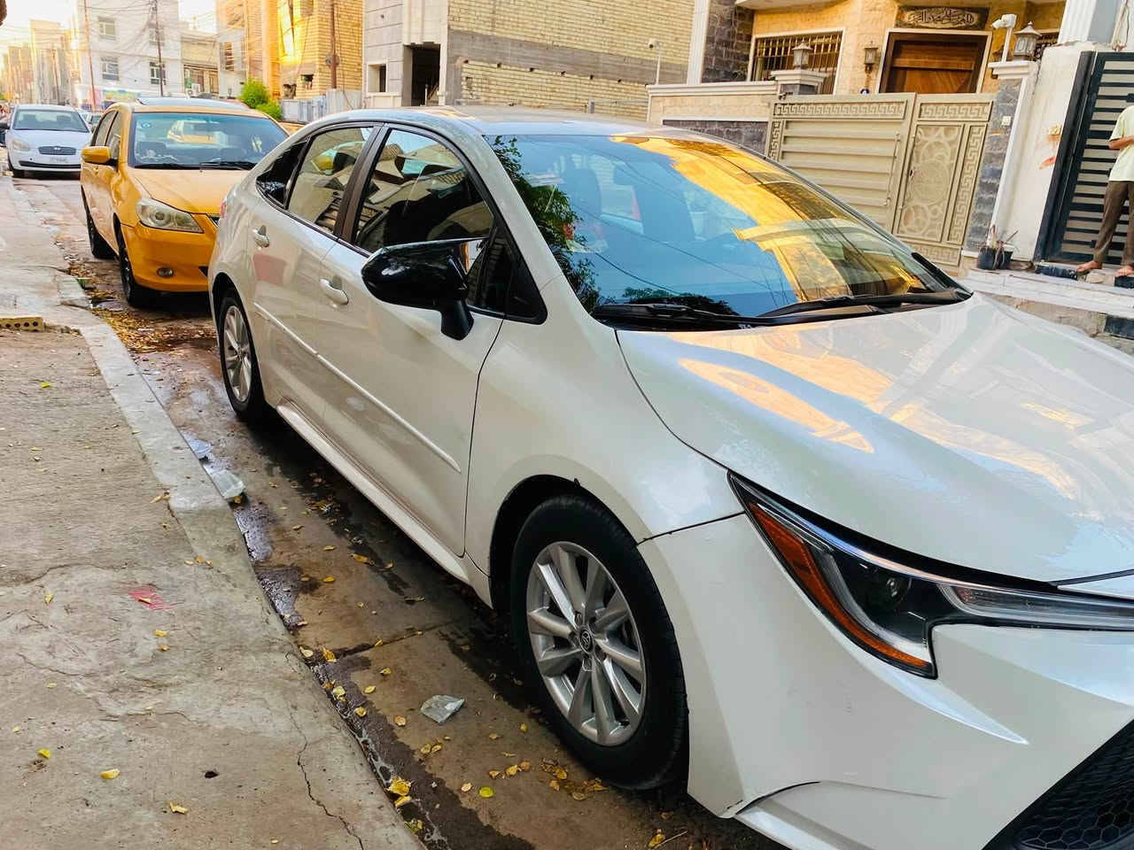 سلام عليكم كورلا 2022 LE مكينة 2000  كندي حادثة موضح بلصور  مثبت سرعة رادار امامي تحديد ممسار تحكمات ستيرن جهتين فول عدا الفتحه والبصمه ماشية 92 الف كيلو مو ميل مكينه كير كله كفاله صدر تخم تاير بلجيس قبل يومين شادهن 
رقم اربيل تريد وكاله تريد تحويل ثاني يوم 
سعرهه 134 بيهه مجال جداً بسيط 
مكاني بغداد حي الجهاد 
للاستفسار ***********
