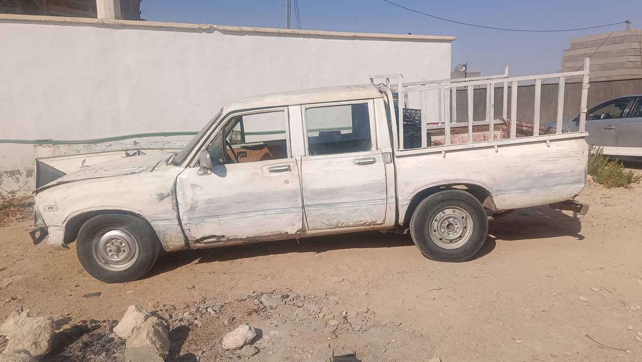 بيكم تيوتا  دبل موديل 82 كير محرك خير من الله رقم صدامي صاحبها موجود بالوس سعر 18 وبيها مجال 
رقم تلفون ***********
