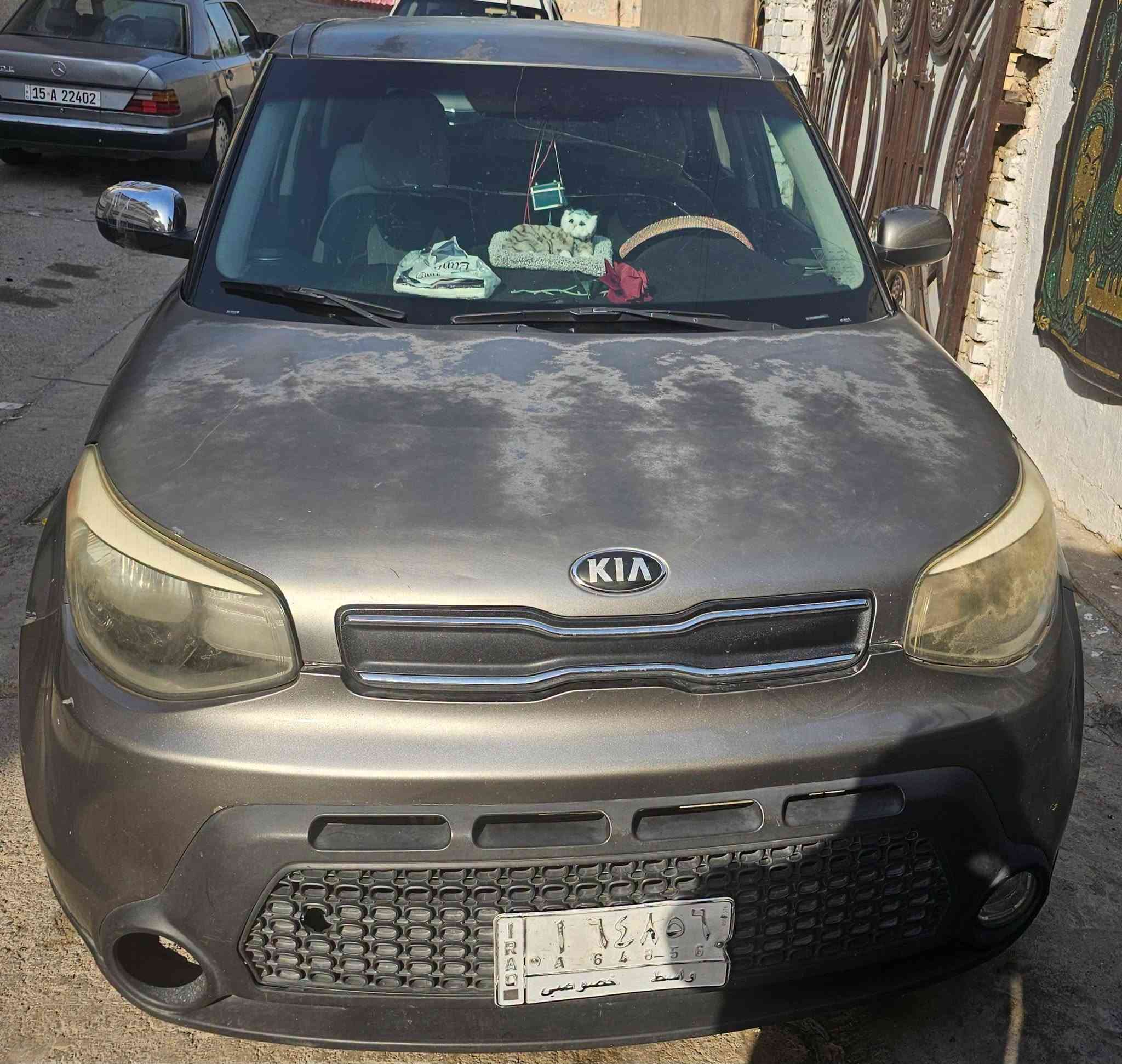 السلام عليكم كيه صول البيع نقد او مراوس حسب القناعه يجي خاص او وتساب ***********
كيه صول موديل 2018 
رقم واسط تحويل مباشر 
محرك  2000 وكير مكفولات 
كامير خلفي تحكم ستييرن 
تبريد ثلج  + تخم تاير جديد 
 صدر امامي خلفي جديد 
سياره بيه قبق جنطه بدل بيهه جراد بنيد وقماره 
المكان الكوت واسط مركز مدينه الاستفسار اكثر اتصال 
***********
