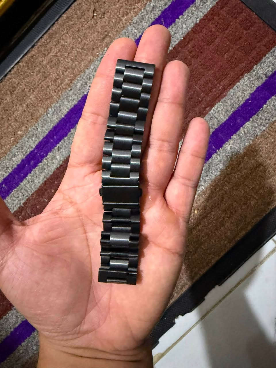 سلام عليكم ساعه سبورت سمارت  للبيع سعر 50
اصلي مُـﮧۧۅ تقليد فول موصفات اتصال ورسايل  ونبض اوكسجين    وسعرات حراريه  وبعد بيهه اكثر مـטּ 30مود رياضي    شحن يطول 20يوم حقيقي  وبيهه نضام الشاشه الدائميه  وضد المي 50متر  معدن تيتانيوم اسود  وبيهه سيرين واحد ربر والثاني ستلستيل  
مكاني اعضميه 

سعرهه 50   الف     ***********
