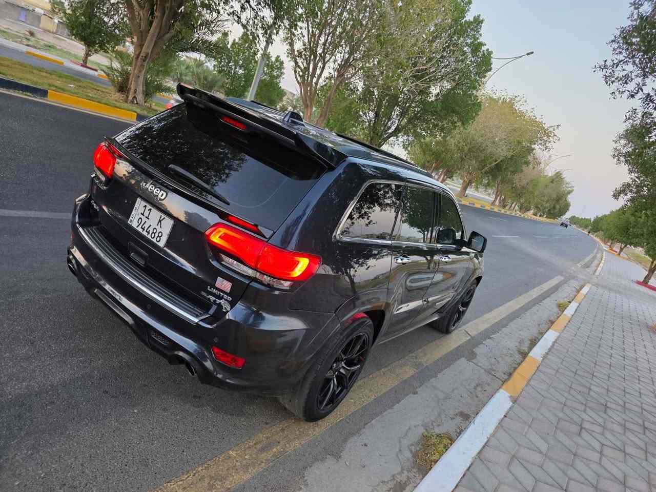 جيب ١٦ خليجي فول صبغ جاملغ  فقط تبديل بنيد رياضي بدون دواخل 
سياره جديده محرك ٨ جديد ٥٧٠٠ 
مواصفات 
كير طياره 
مري قلاب 
جنطه كهرباء 
بنراما 
فول واحد ع واحد 
بيع او مراوس 
السعر ١٧٧ بي مجال حك الجيه 
العنوان ديالى بلدروز *********** بلاد رز, ديالى
