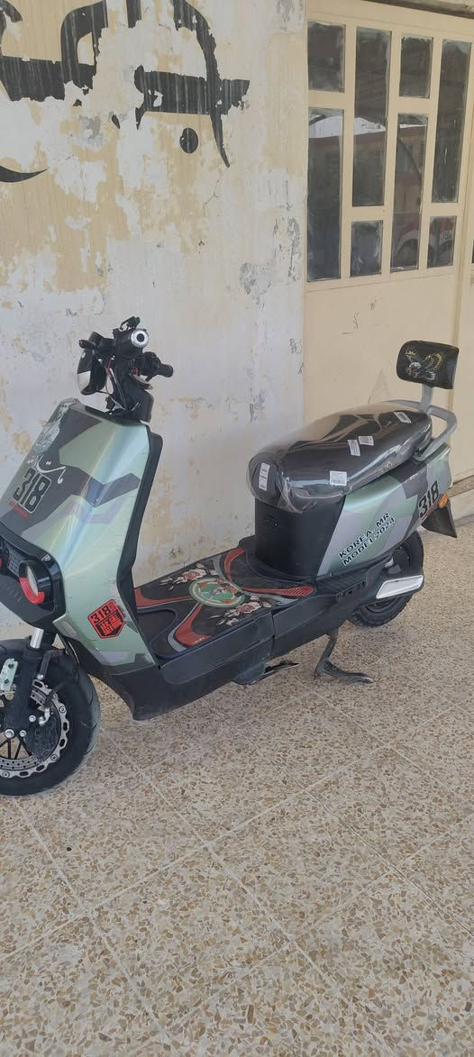 ماطور شحن للبيع 318
6باتريات شرط جدد
الملف2000
سرعه 99
3نمر
امبدال عقل مال شركة 
دبل صويج دبل بصمه
عندك الاشاير مايشتغلون بس الباقي كلوشغال بس الدرع شويه بي  طخات 
النضافة كدام العين 
العنوان الموصل الايسر
ا المو شراي لايجي خاص السعر 450وبي مجال 
الرقم ***********
متوجد عل وتساب
