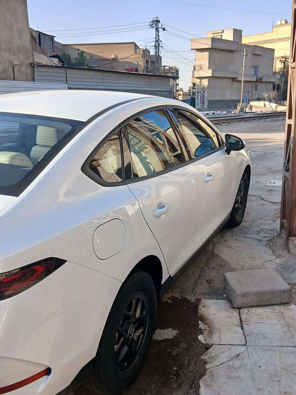 بي واي دي جن بلاس  زيرو داخل ابيض ٢٠٢٥ بسمي الرقم بغداد  مفصل اله كاعيه وصندوك  ب كفاله عامه من كلشي كامله هيه وملحقاتهه سياره ليره احله من  الصور***********
