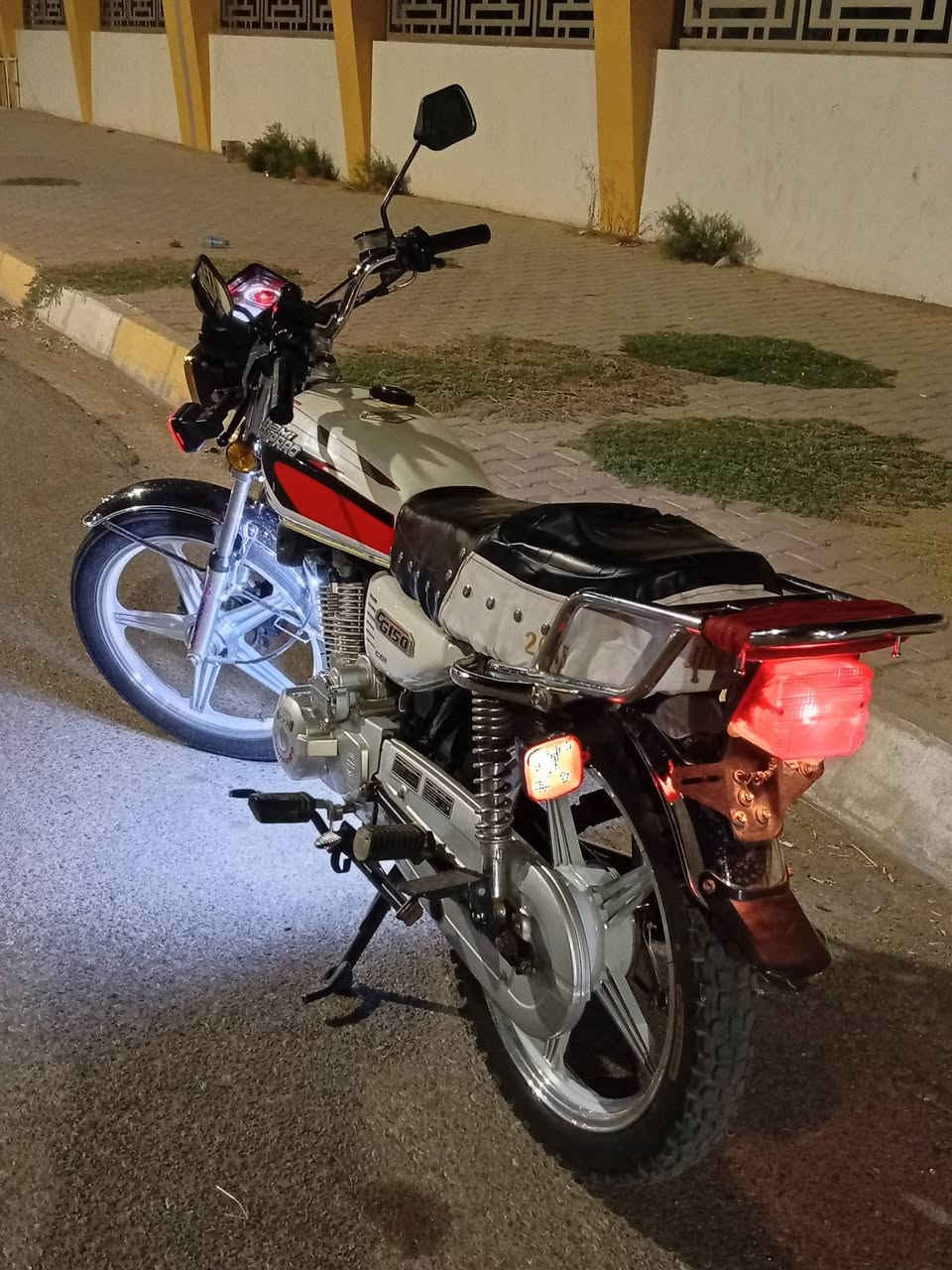نامي برو 5 كير نضيفه 
2021 كهربائيات كلها شغاله ومابيهانقص برغي 
سعر 525 وبيهامجال قليل 
***********
