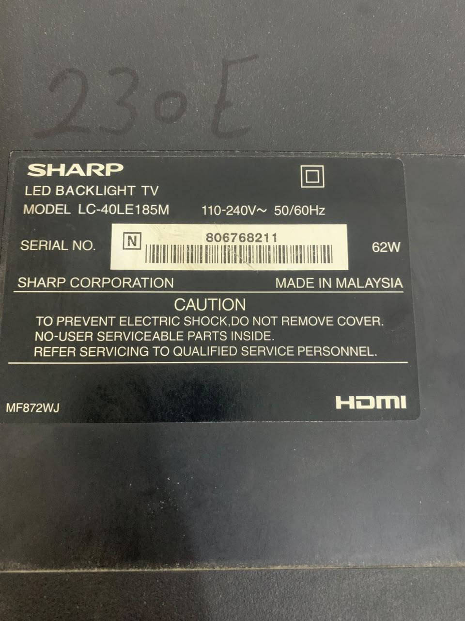 سلام عليكم شاشه نوع Sharp حجم 40 بمعدل تحديث ٦٠ و منفذ و  اتصال Usp و HDMI للتواصل و استفسار الاتصال على هذا الرقم : ***********
