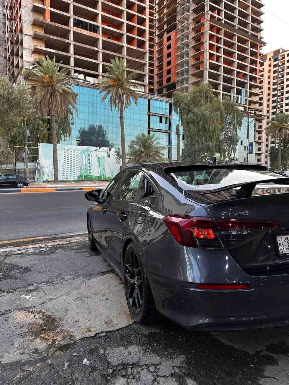 ألـسلام عـليكم 

هوندا سيڤيك موديل ٢٥ للبيع ( بيع فقط ) 
بانزين ٢٠٠٠ تنفس طبيعي 
ماشية ٤٠ 
حادثها موجود وسونارها بالمنشور كلشي مذكور 
السيارة خير مـن الله مابيها أي نقص 
سعرها (١٣٠) بيها مجال بسيط -تحويل ثاني يوم-
للتواصل فقط واتساب ***********
