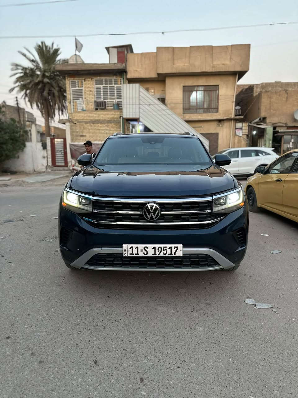 فوكس وكن أطلس موديل2022
عدد الأميال : 43000الف ميل وقابله للزياده

الحادث جاملغ سايق صبغ وبنيد بارد

سلندر: 6سلندر

رقم بغداد 

مواصفات:

الكاميرا الخلفية -  بنوراما - التحكم على المنحدرات - مستشعر وقوف - تدفئة المقاعد  - بصمة - مسند الذراع - مثبت السرعة - مرايا جانبية كهربائية - نوافذ كهربائية - شاشة - مراقبة النقطة العمياء - التعرف على إشارات المرور - نظام المفتاح الذكي - التحكم التلقائي في درجة الحرارة - نظام فرملة الطوارئ - مقاعد كهربائية - 8 وسادة هوائية - مصابيح زينون الأمامية - المصابيح الأمامية ليد - نظام الإنذار - قفل مركزي للأبواب - مانع الانزلاق - تدفئة مقود القيادة - لوحة قيادة رقمية - إنارة محيطية - أبل كاربلاي - التشغيل عن بعدABS D - رادار - ويل20 

صدر جديد تايرات جدد باتري جديد ادامه لمنضومة لبانزين 

 السعر(189)$ وبيه مجال
***********

مكان السياره بغداد الامين الثانيه للااستفسار خاص
