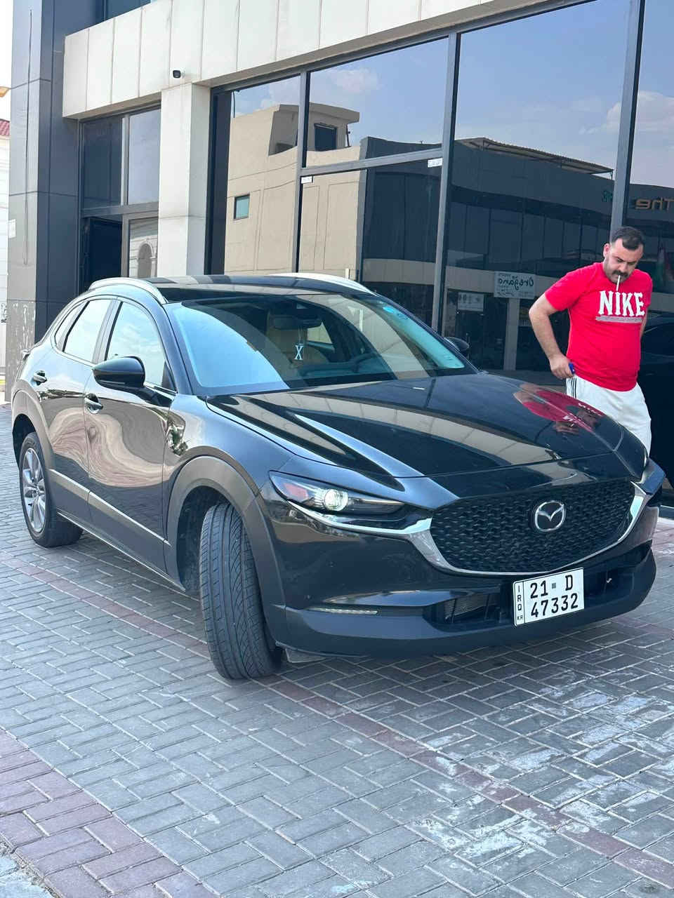 السلام عليكم مازدا موديل 2023 مواصفات cx-30 للبيع 
السياره فقط حادث دعاميه اماميه مكفوله من الصبغ والتعديل كفاله عامه بدون اي دواخل بيها بالبنيد ملاحضتين بسيطات ومكحلات السياره فول مواصفات بس بدون سلايت السياره باسمي مكان السياره اربيل السعر 137 وبيها مجال حق الجيه
رقم الهاتف ***********
