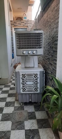 مبردة • مستعملة شوية • واتساب