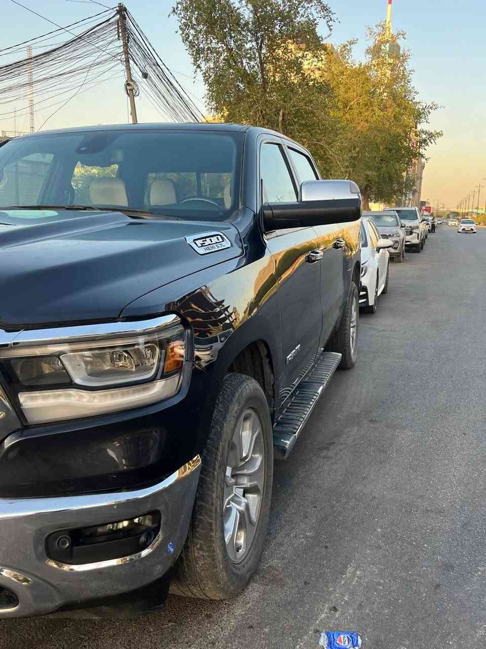 ‏رام BIGHORN للبيع موديل 2019 ( كلين تايتل )
‏بدون حادث يعني

‏باب طويل بدي قصير 

‏

‏- بانورما 

‏- رادارات بالمرأة 

‏- كشنات جلد ابيض

‏- كشنات امامية مع الستيرن تدفئة 

‏- 4×4 

‏- لايتات LED 

‏- دواسات 

‏ـ غطاء بدي 

‏- مرأة قلاب 

‏- كشافات ضباب 

‏

‏ماشية 78 الف ميل فقط وقابلة للزيادة 

‏

‏السعر29.400 وبيها مجال زين للشراي صدك 

الرقم :*********** مكان السيارة بغداد
