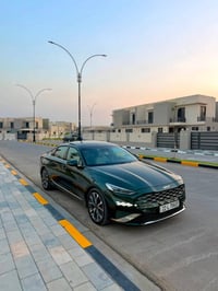 كيا كي 8 موديل 2023 خليجي (NIM) ماشية 75 km  المواصفات:  - محرك 6 سلند...