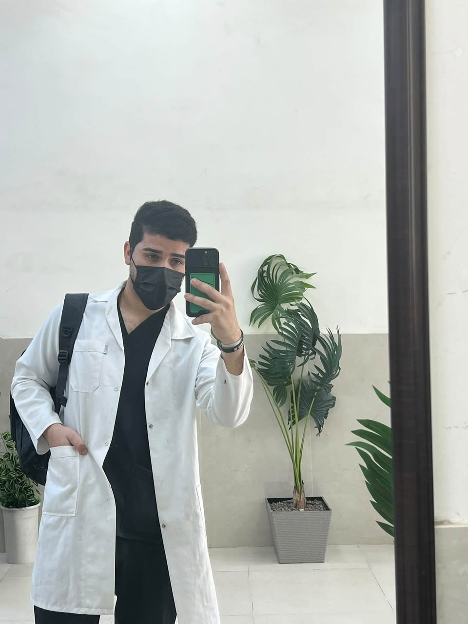 � هل تعاني من ألم بالأسنان أو تحتاج إلى علاج؟
إذا عندك مشكلة بأسنانك، لا تأجلها لحد ما تكبر المشكلة.

🔹 علاج وقلع الأسنان
🔹 الحشوات والعلاجات التجميلية
🔹 علاج وخدمات أسنان الأطفال 🧒🏻
🔹 الأطقم المتحركة الكاملة 🦷
🔹 فحص وتشخيص الحالات

العلاج مجاني ‼️

👨🏻‍⚕️ تحت إشراف أطباء أسنان مختصين

📍 عيادات جامعة الهادي – الدورة – نهاية شارع 60

📩 للحجز والاستفسار راسلوني خاص او الاتصال على الرقم 📞 ***********

الدكتور عباس أحمد السعدي 🦷

نص مكتوب في الصور:
- ابتسامتك تستحق العناية قبل بعد الدكتور.عباس احمد السعدي
- Before After د. عباس أحمد السعدي أخصائي طب الأسنان
- نتائج شغلنا بتتكلم!
- قبل
- بعد
- الدكتور . عباس احمد السعدي
- ابتسامتك تستحق العناية
- د.عباس احمد السعدي