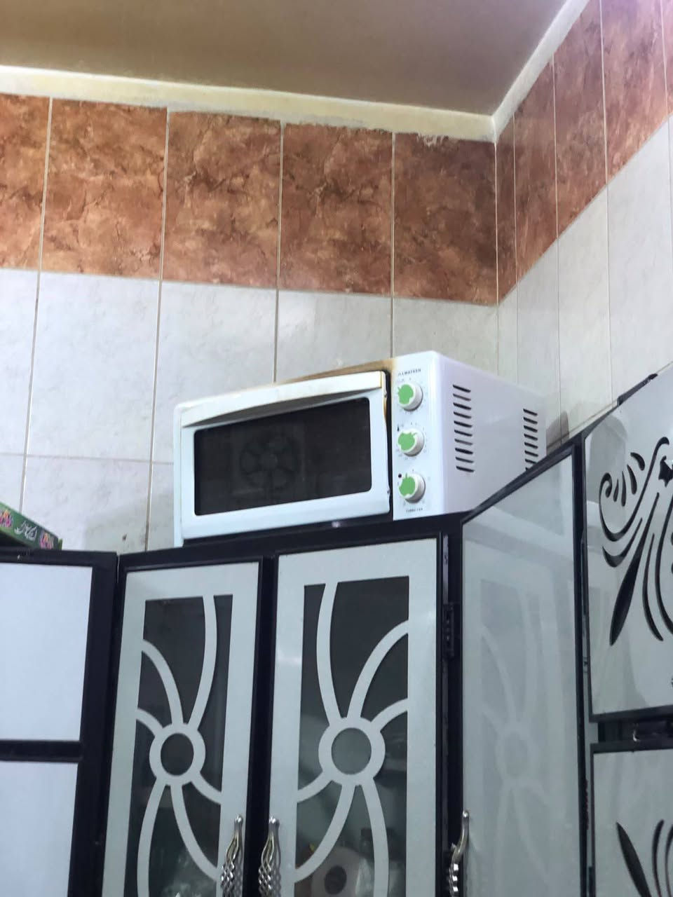 السلام عليكم  فرن للبيع بعده جديد سعره ٣٥+
***********
