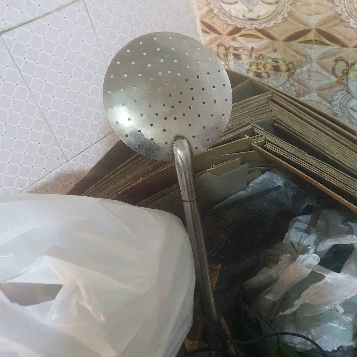 السلام عليكم غراض مال مطعم الي يريدهن يتفضل خاص مكاني البصرة بلاور مال ساحبات و ساحبات الطول 6 امتار و جدر سل ستيل موجود مبرده جبيره و كلمن و سعره ***********
