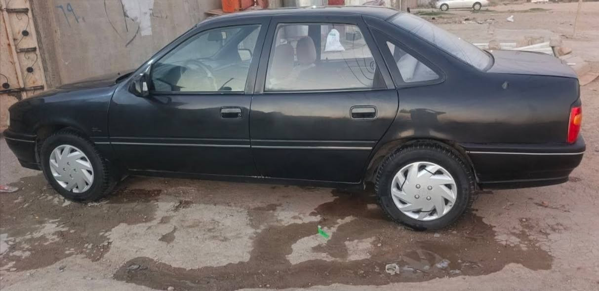 اوبل فكترا مديل 1991 حجم 16 كير محرك شرط سمكره صبغ عام جماليه بدون ضرر كهربئيات كيجات كلها شغاله طخم تاير جديد صدر نضيف داخلها نضيف اربع دسكاد داخلها ارباك صاج  رقم صلاح الدين الماني وسنويه كارتوني منتهيه 2020 وشرط التحويل السعر 27 وبيها مجال بصيط سياره جاهزه
***********
