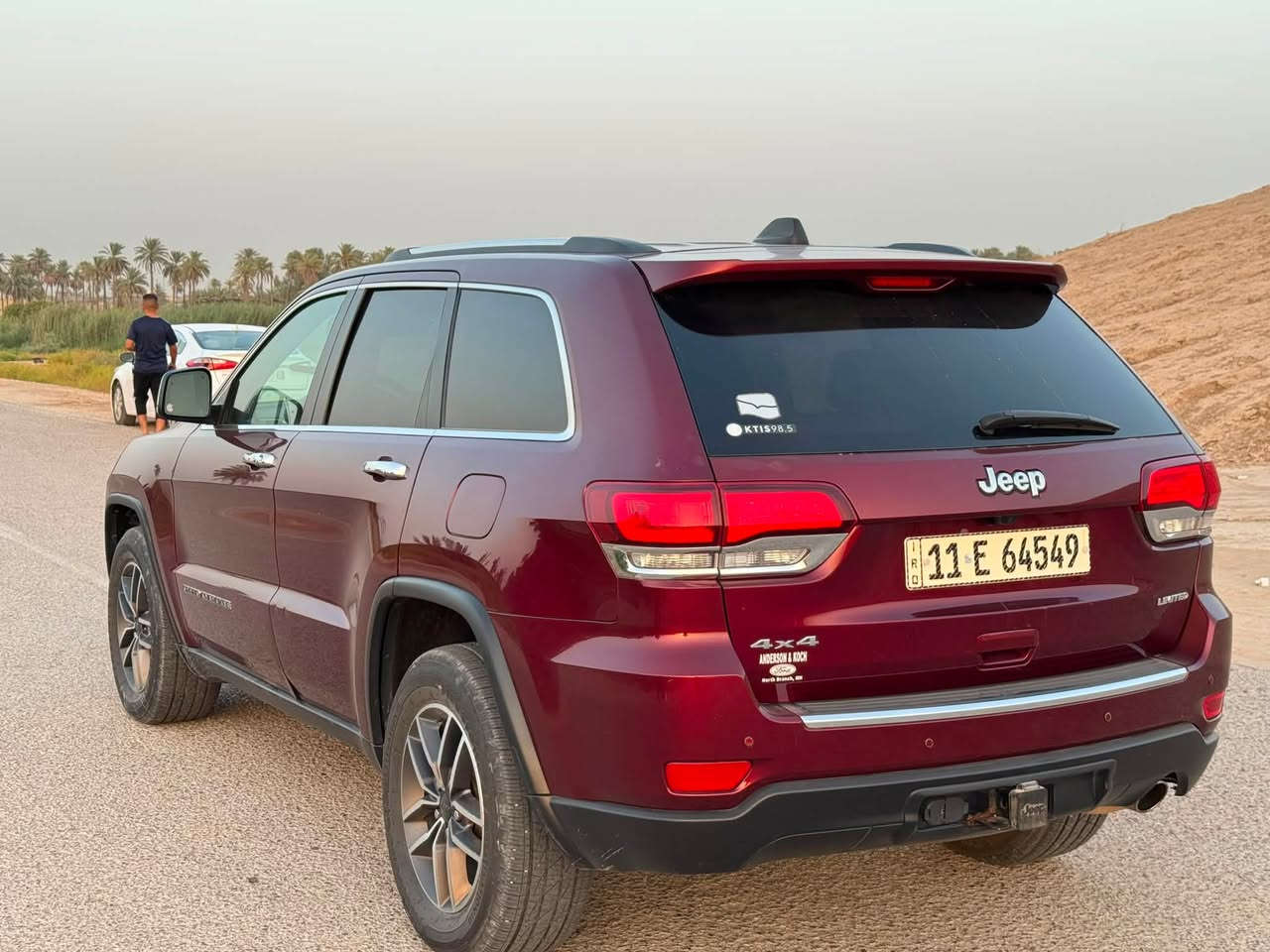 السلام عليكم

جيب گراند شيروكي 2021 ليمتد 

وارد امريكي الحادث مرفق بالمنشور + براغي البنيد مفتوحة فقط ( اعتبرها قطعة مبدلة ) + بارد اسفل باب السائق ما مصلح 

مواصفات معروفة 

الممشى : 113,000 mile
المحرك والكير مكفول 

السيارة رقم بغداد بأسمي 
للأستفسار 
*********** 
متواجد واتساب / غير متوفر ماسنجر 

السعر : 235 قابل للتفاوض

