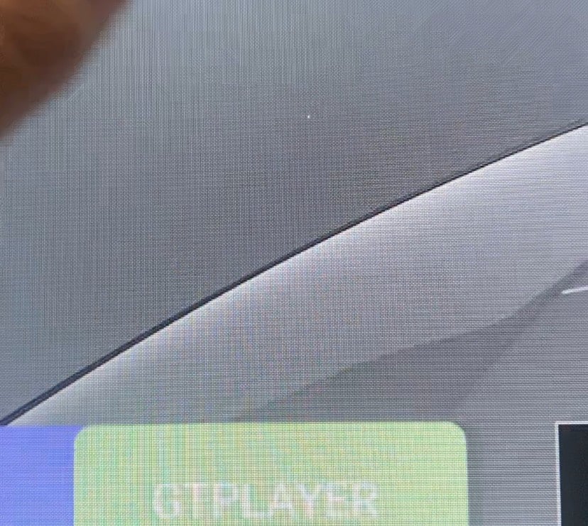 شاشه كيمنك كيم اون منحنيه 27 نظيفه بس بيها نقطه 2k مو العاديه سعرها125 بدون مداهر 124 ماصير  رقمي ***********
