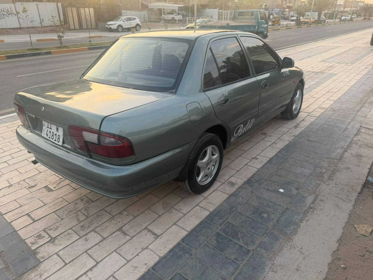 براتون موديل 2005
محرك كير اوتو مكفولات
تخم تاير صدر جديد 
بدون حادث سياره جاهزه
سعر45وبيهامجال عنواني 
بغداد***********
