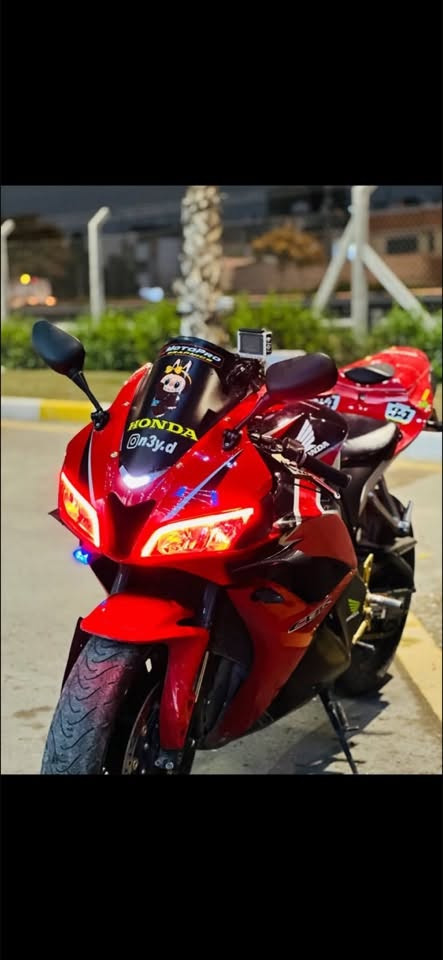 سي بي ار • 600 • بدون رقم