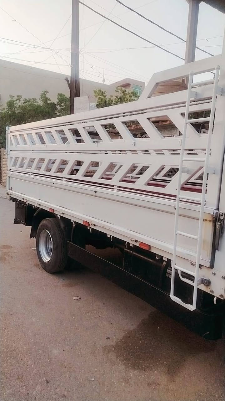 سلام عليكم.   مكلف بل نشر مو اني صاحب سياره      سياره كنتر   مديل 18 بغداد. جاهزه من كلشي. كير مكينه  حداديه. تخم تاير. رقم بغداد بسم راعيها.  رجاء تصال علا رقم ***********  الاستفسار أكثر.
