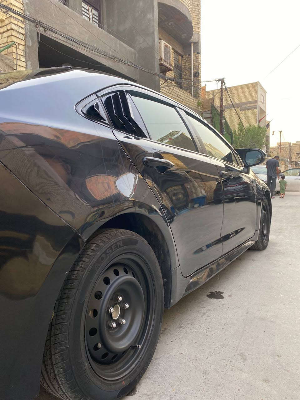 السلام عليكم كورلا وارد امريكي موديل2020  فئه SE رياضي محرك2000 حادثها والسونار مرفق بالصور بأسمي السيارة ماشية 113ميل رقم بغداد مكان سياره بغداد الحرية 
للاتصال***********
السعر 125
